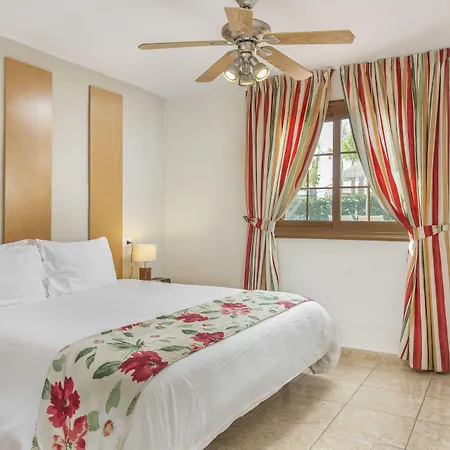 Royal Tenerife Country Club Ξενοδοχείο με διαμερίσματα 4*