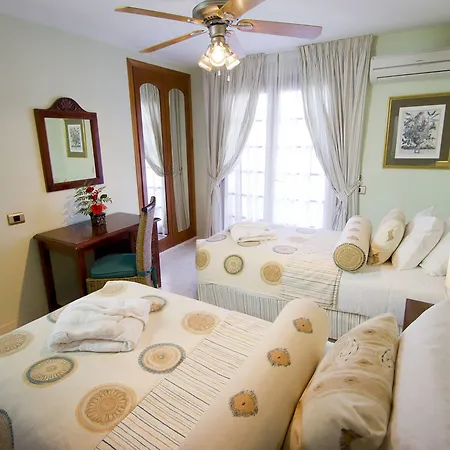 Ξενοδοχείο με διαμερίσματα Royal Tenerife Country Club 4*